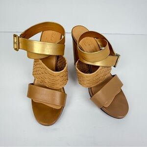 Robert Clergerie Tan and Gold Wedges